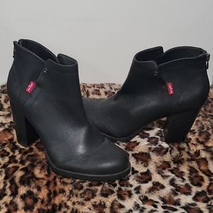 Levi's brand cute black boots size 10